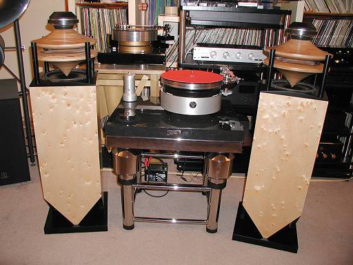 Pluto turntable and Duevel loudspeakers